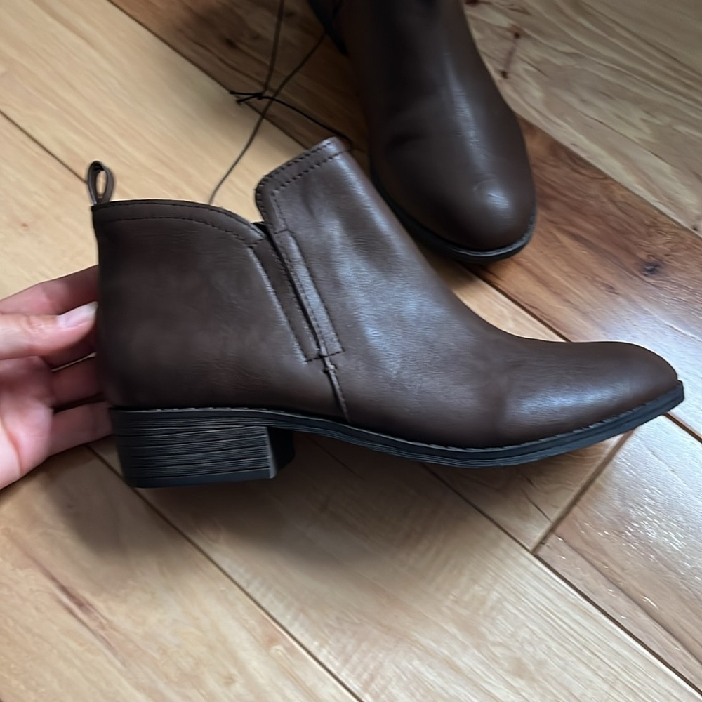 American Rag Booties - Picture 3 of 14